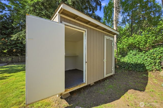 2327 NE 86TH Street, Seattle, WA 98115