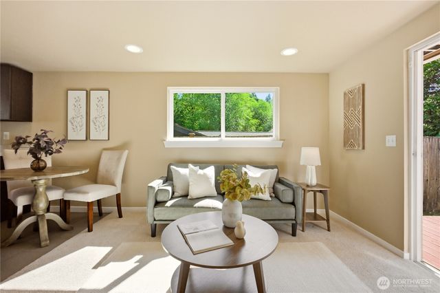 2327 NE 86TH Street, Seattle, WA 98115