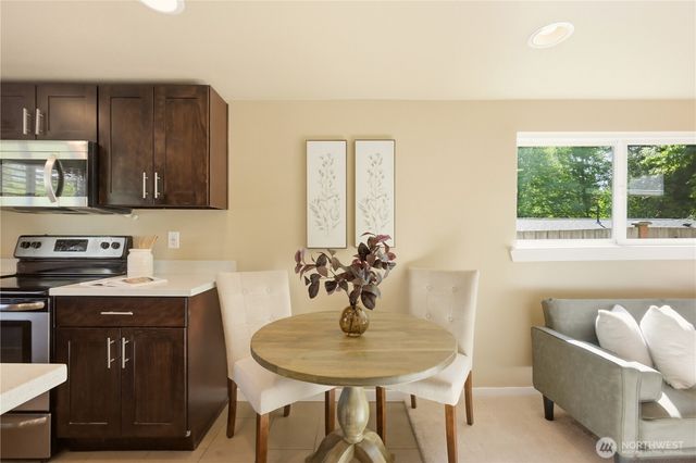 2327 NE 86TH Street, Seattle, WA 98115