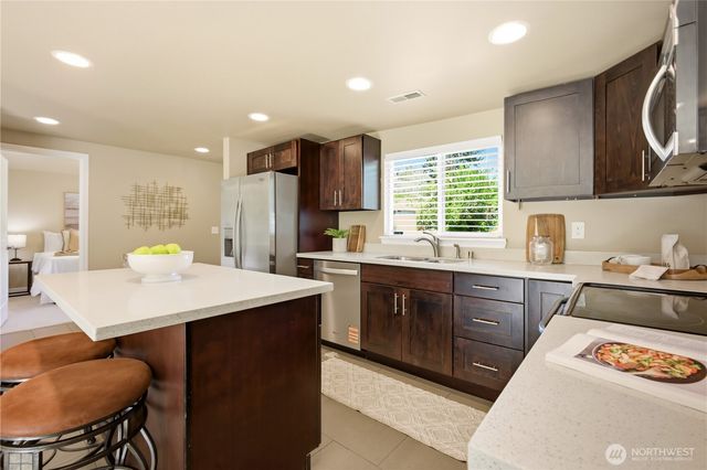 2327 NE 86TH Street, Seattle, WA 98115