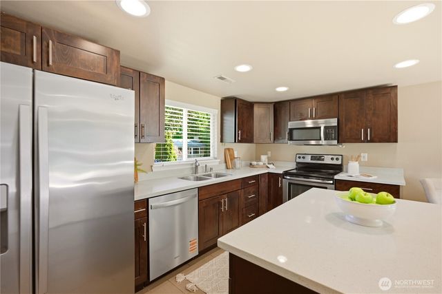 2327 NE 86TH Street, Seattle, WA 98115