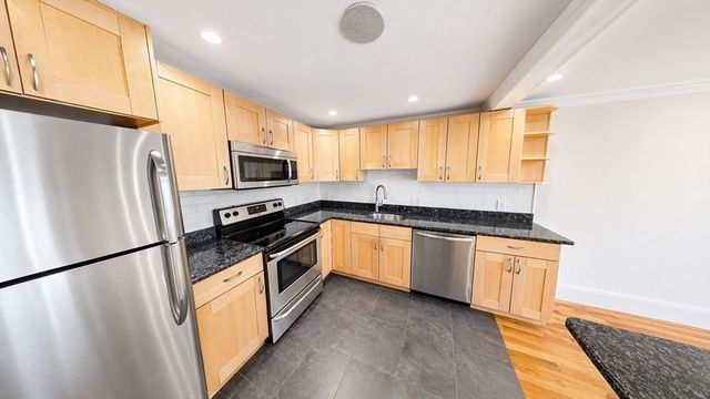 121 Tremont St A6, Boston, MA 02135