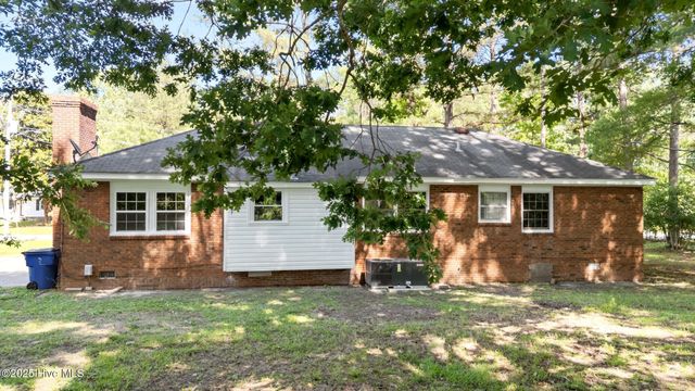 208 Essex Road, Nashville, NC 27856