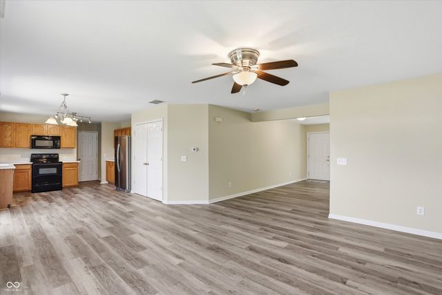 10802 Pleasant View Lane, Fishers, IN 46038