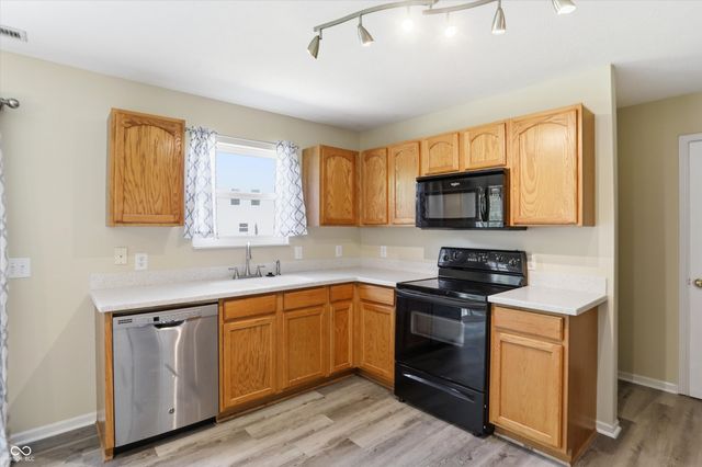 10802 Pleasant View Lane, Fishers, IN 46038
