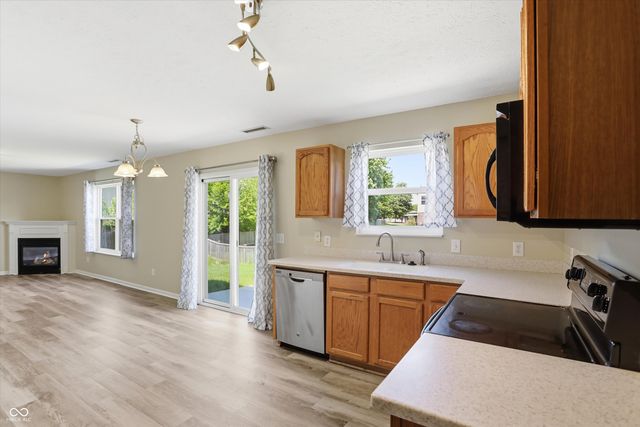 10802 Pleasant View Lane, Fishers, IN 46038