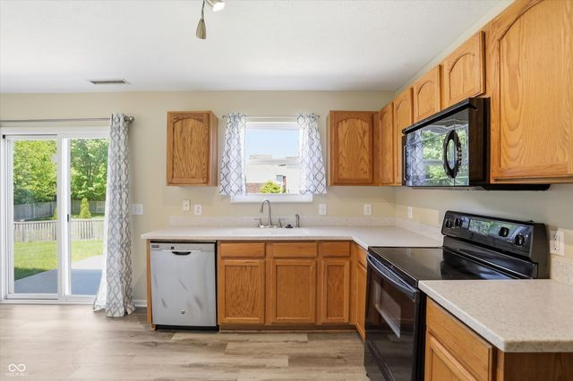 10802 Pleasant View Lane, Fishers, IN 46038
