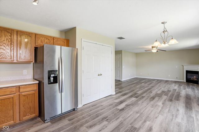 10802 Pleasant View Lane, Fishers, IN 46038