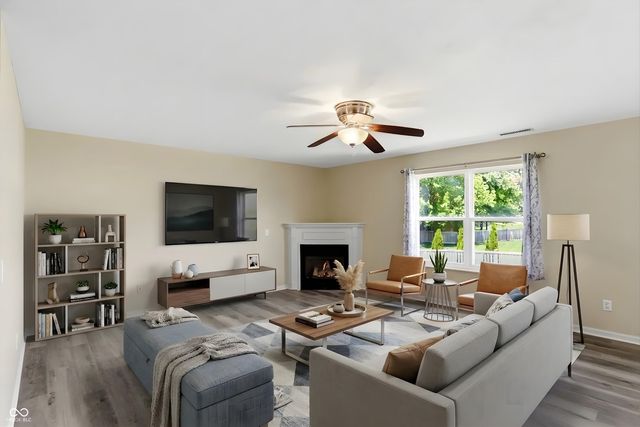 10802 Pleasant View Lane, Fishers, IN 46038