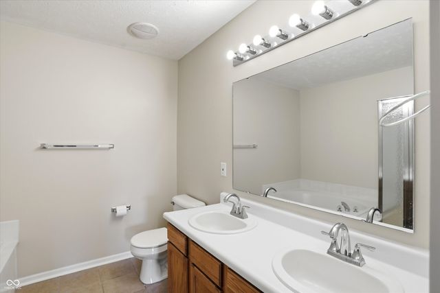 10802 Pleasant View Lane, Fishers, IN 46038