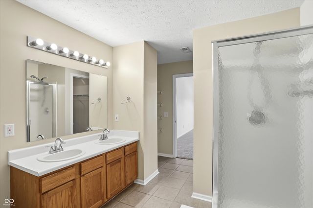 10802 Pleasant View Lane, Fishers, IN 46038