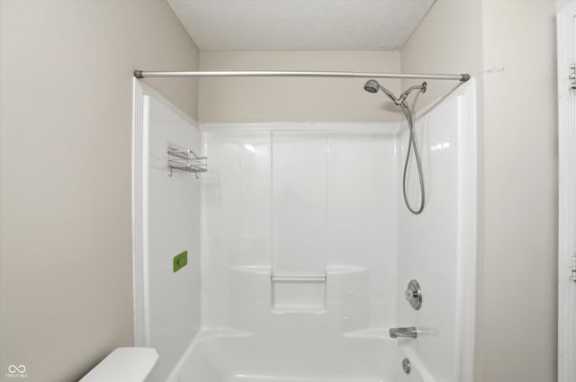 10802 Pleasant View Lane, Fishers, IN 46038
