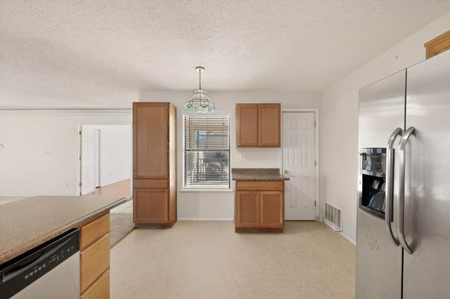 1 El Tigre Drive, Los Lunas, NM 87031