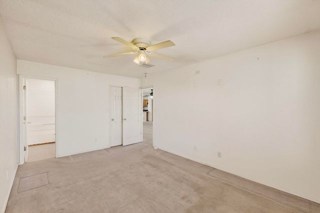 1 El Tigre Drive, Los Lunas, NM 87031