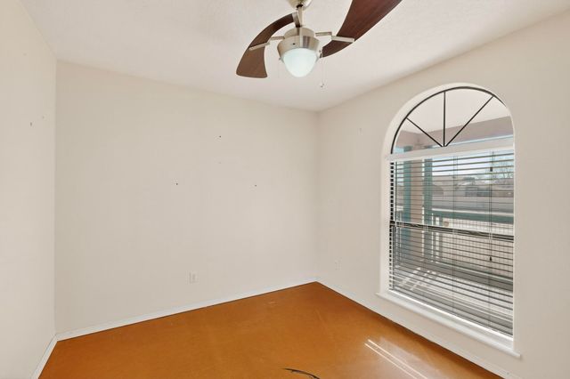 1 El Tigre Drive, Los Lunas, NM 87031