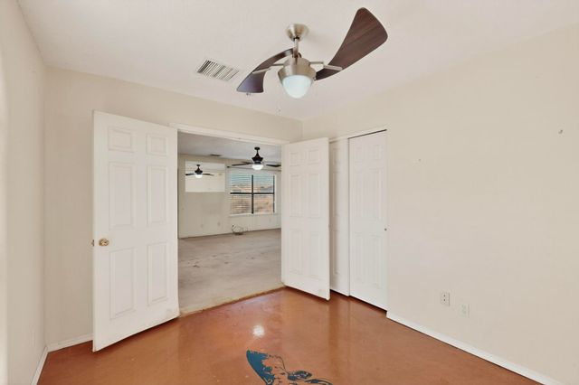 1 El Tigre Drive, Los Lunas, NM 87031