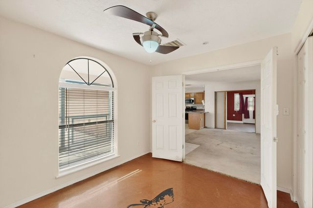 1 El Tigre Drive, Los Lunas, NM 87031