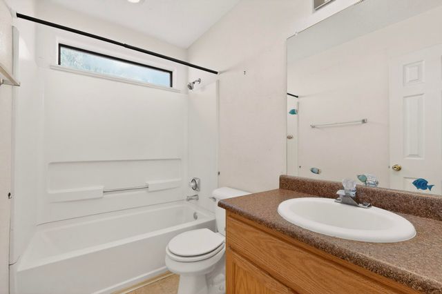 1 El Tigre Drive, Los Lunas, NM 87031