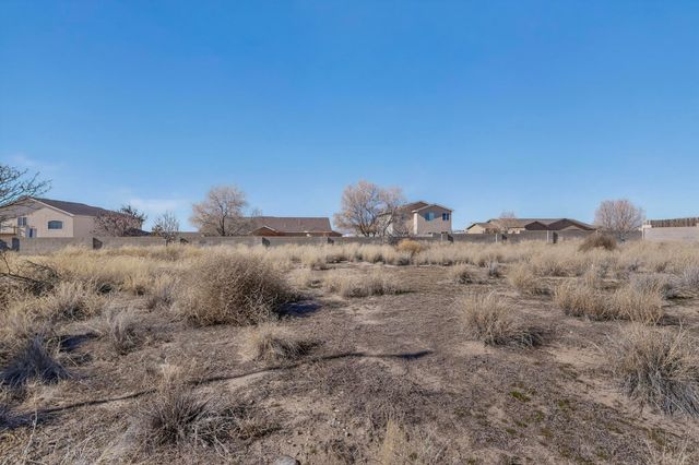 1 El Tigre Drive, Los Lunas, NM 87031