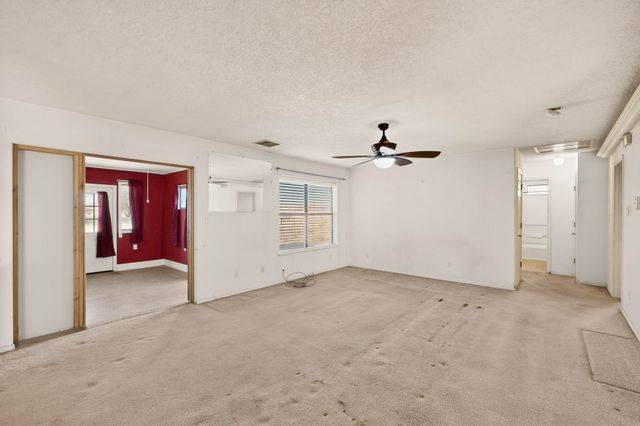 1 El Tigre Drive, Los Lunas, NM 87031