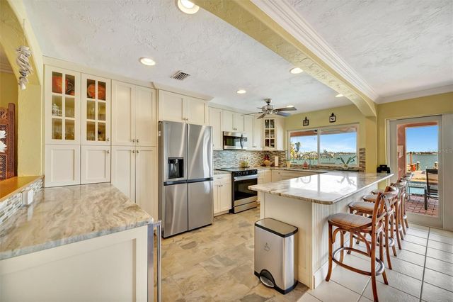 6361 4TH PALM POINT, St Pete Beach, FL 33706