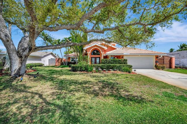 6361 4TH PALM POINT, St Pete Beach, FL 33706