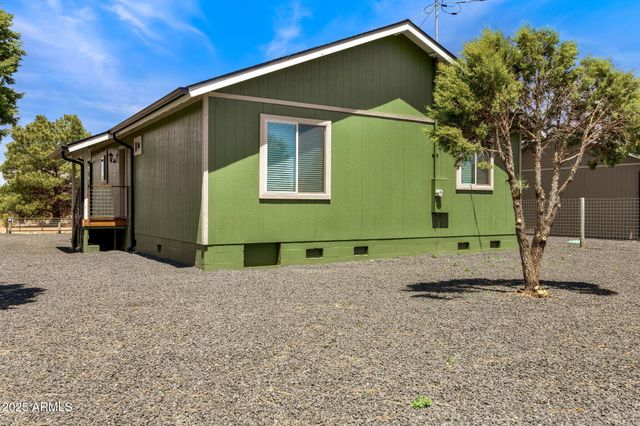 2231 SITGREAVES Drive, Overgaard, AZ 85933