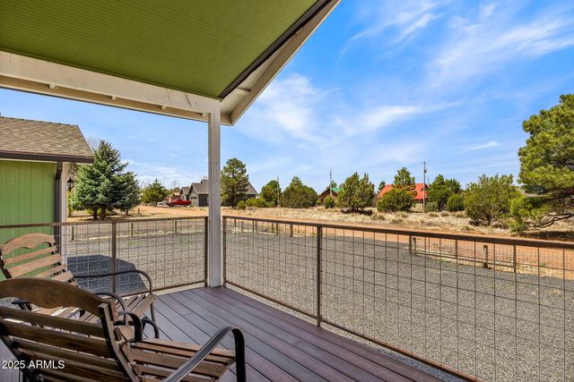 2231 SITGREAVES Drive, Overgaard, AZ 85933