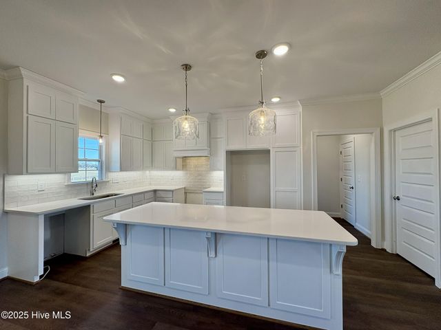 7515 Sweetwater Drive, Nashville, NC 27856