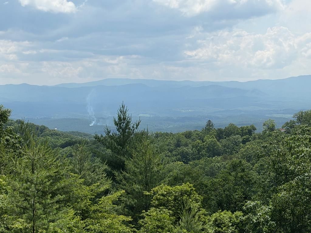 340 Lazy Country Cove Road, Murphy, SC 29806
