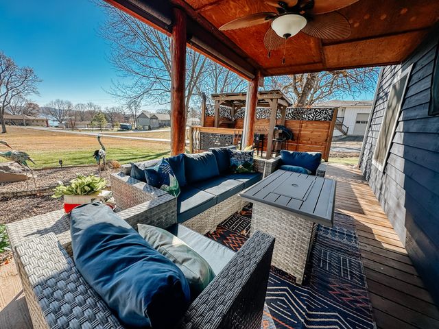 101 Birch Street, Blue Eye, MO 65611