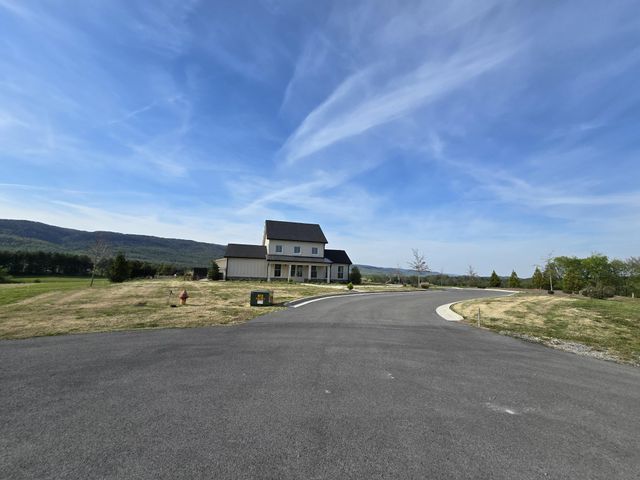 83 River Ridge Drive, Dunlap, TN 37327
