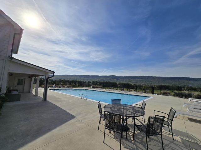 83 River Ridge Drive, Dunlap, TN 37327