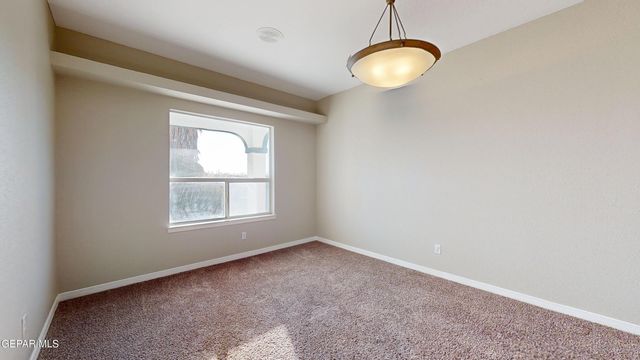 55 S TREVINO Road, Santa Teresa, NM 88008