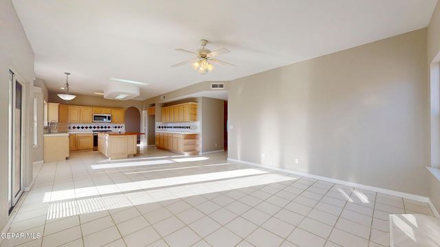 55 S TREVINO Road, Santa Teresa, NM 88008