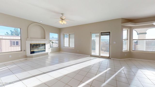 55 S TREVINO Road, Santa Teresa, NM 88008