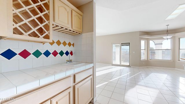 55 S TREVINO Road, Santa Teresa, NM 88008