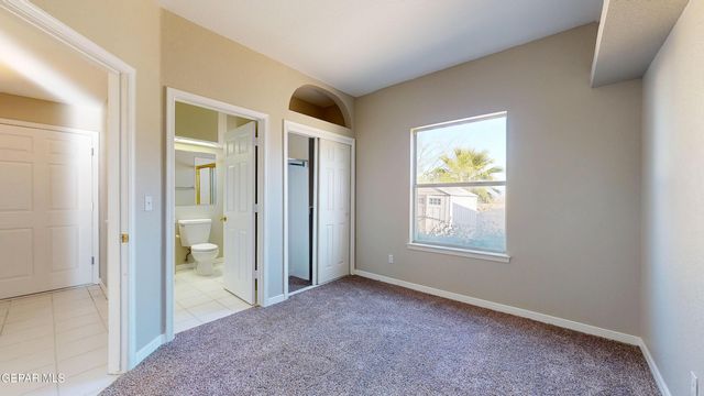 55 S TREVINO Road, Santa Teresa, NM 88008