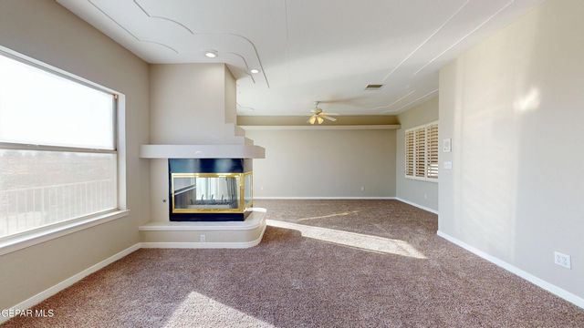 55 S TREVINO Road, Santa Teresa, NM 88008