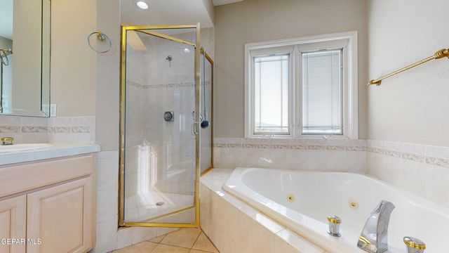 55 S TREVINO Road, Santa Teresa, NM 88008