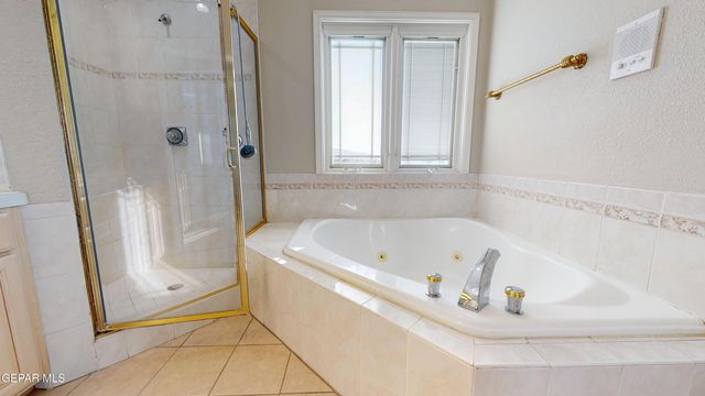 55 S TREVINO Road, Santa Teresa, NM 88008