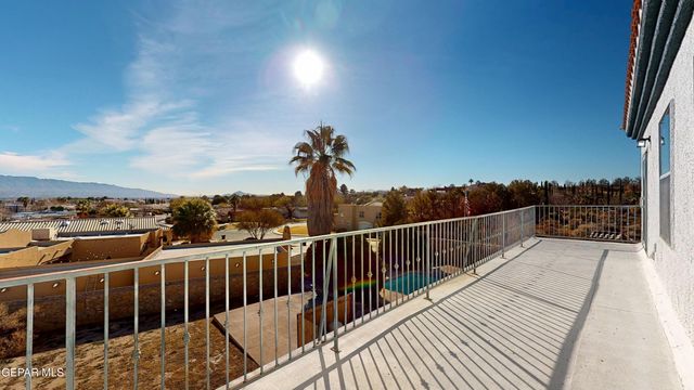 55 S TREVINO Road, Santa Teresa, NM 88008