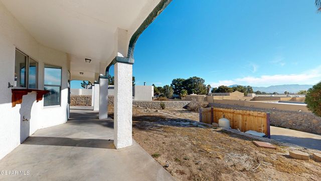 55 S TREVINO Road, Santa Teresa, NM 88008