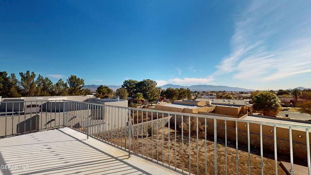 55 S TREVINO Road, Santa Teresa, NM 88008