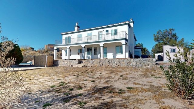 55 S TREVINO Road, Santa Teresa, NM 88008