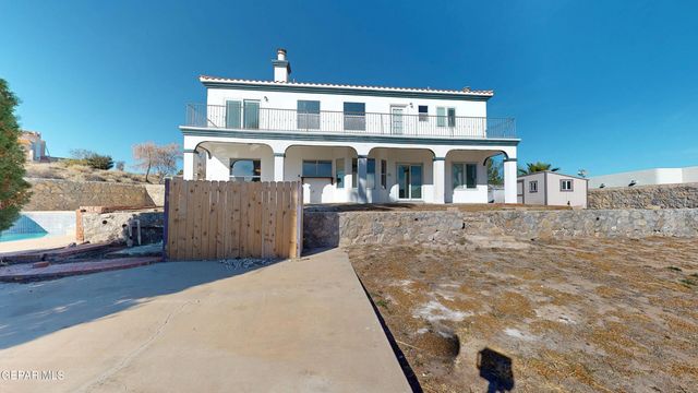 55 S TREVINO Road, Santa Teresa, NM 88008