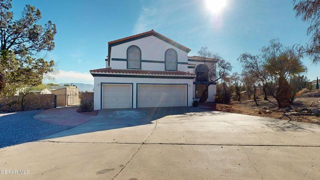 55 S TREVINO Road, Santa Teresa, NM 88008