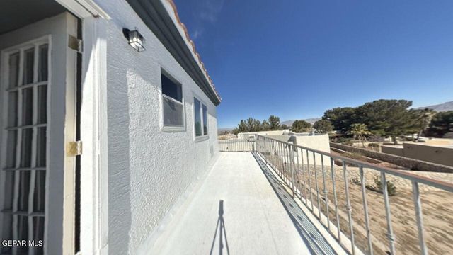 55 S TREVINO Road, Santa Teresa, NM 88008