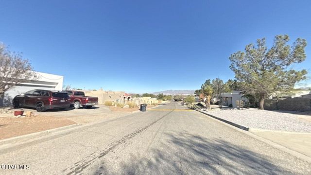 55 S TREVINO Road, Santa Teresa, NM 88008