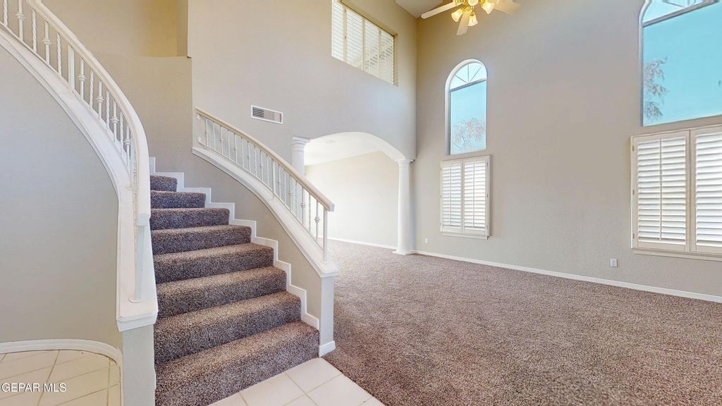 55 S TREVINO Road, Santa Teresa, NM 88008